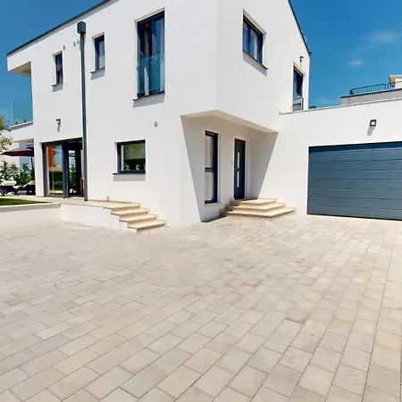 Silvia Nova Vas (Porec)