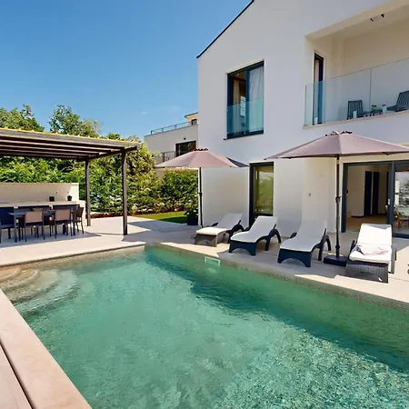 Silvia Villa